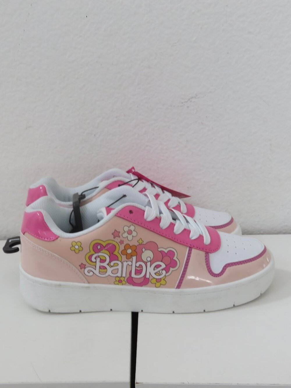 (#142) Barbie Tennis Shoes Sneakers Women's Size 7 Pink White